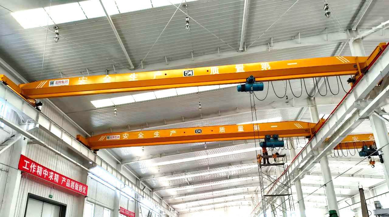 龍暉起重教您如何保養(yǎng)單梁起重機(jī)