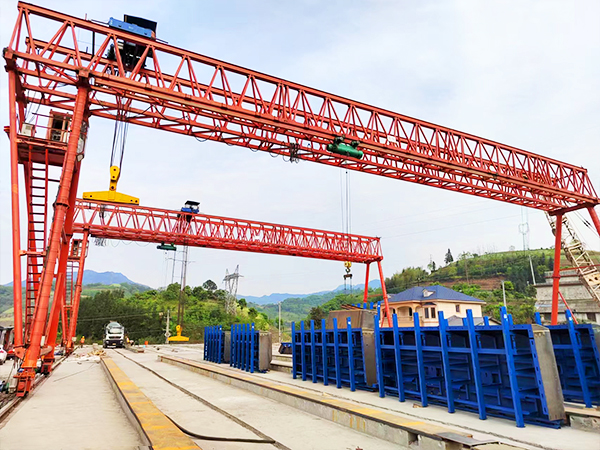 10t門式起重機(jī)銷售山東菏澤鋼筋棚龍門吊廠家