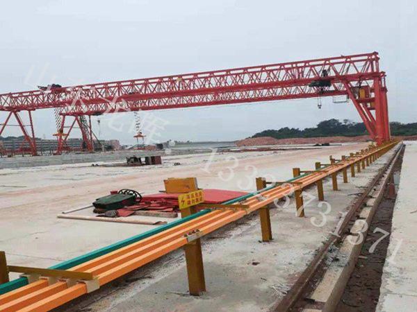 浙江寧波門式起重機(jī)廠家設(shè)備連接部位焊縫處產(chǎn)生裂紋