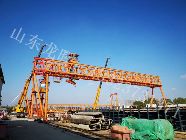 浙江溫州門式起重機(jī)廠家清洗起重機(jī)的步驟