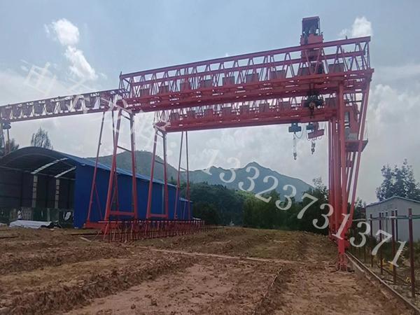 山東臨沂龍門吊出租公司分享設備防傾覆系統(tǒng)