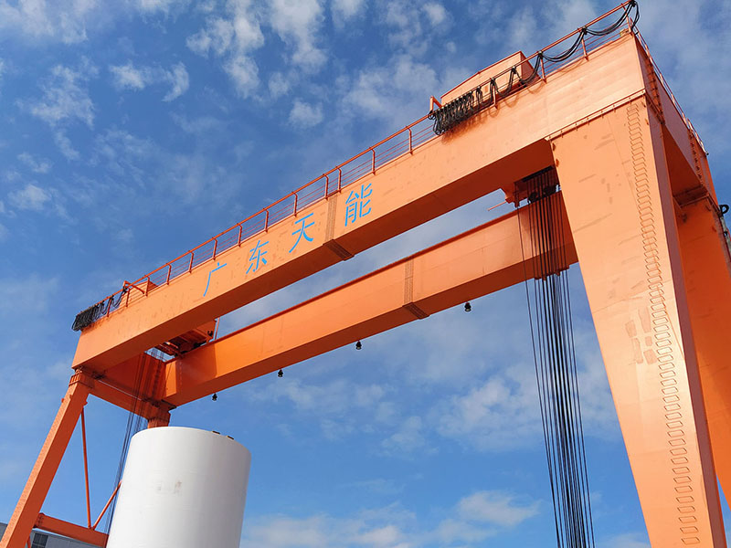 門(mén)式起重機(jī)