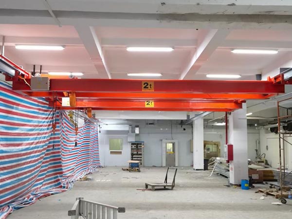 我司為天津中海油定制的跨度為28.5米的歐式雙梁起重機順利發(fā)貨